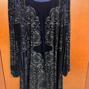Elegant Black and Navy Velvet Dress